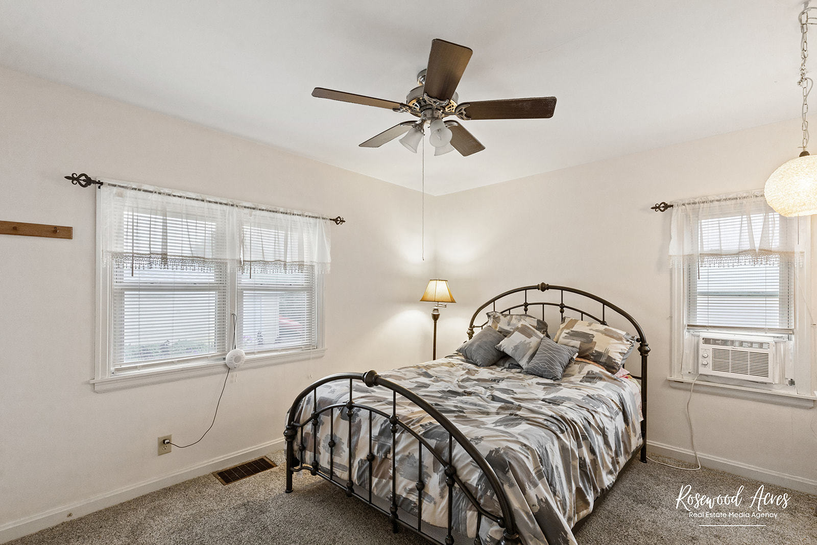 2657 River Road Kankakee, IL 60901 - Photo 17 of 22 a bedroom with a bed and a window