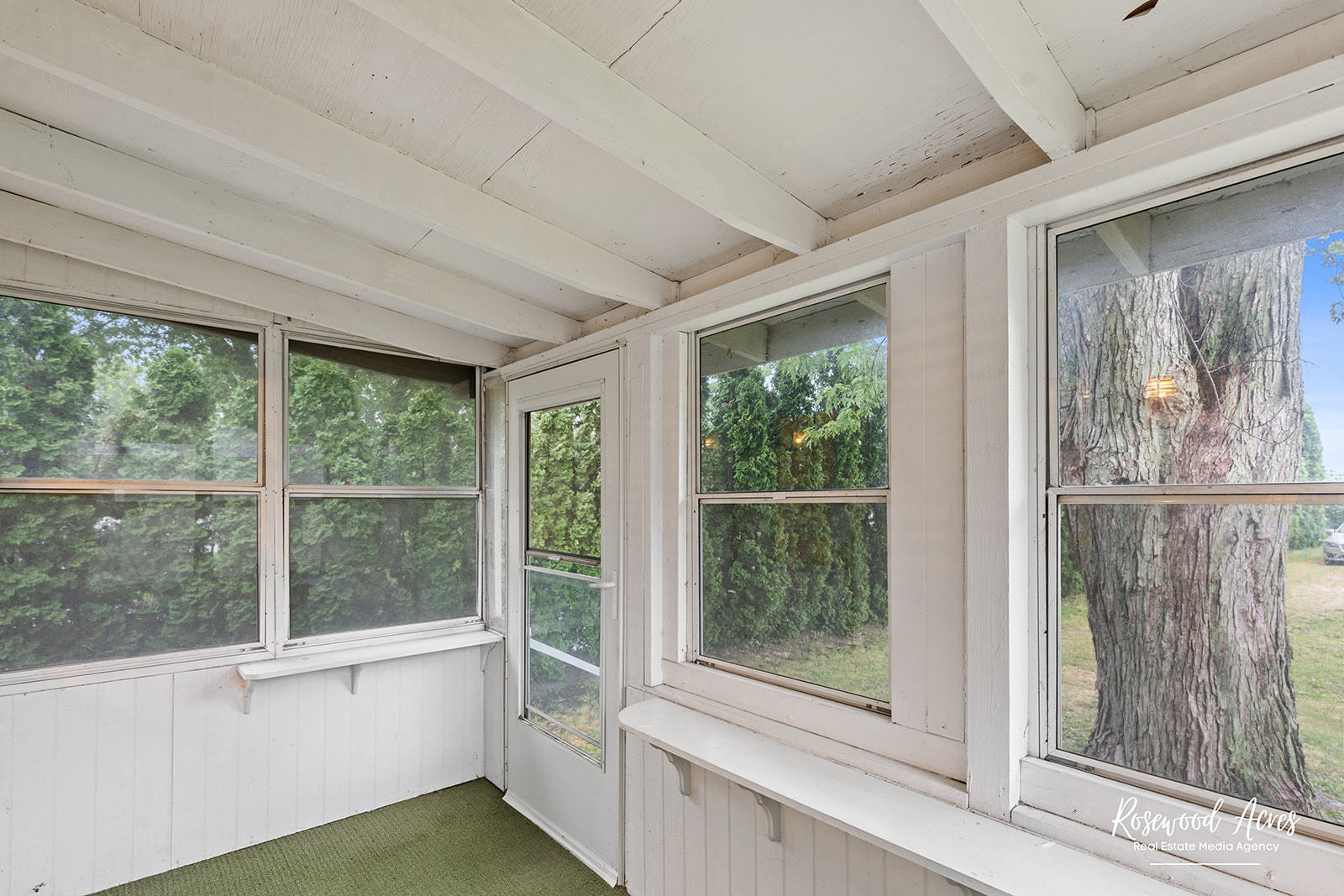 2657 River Road Kankakee, IL 60901 - Photo 21 of 22 a view of a room with a large window