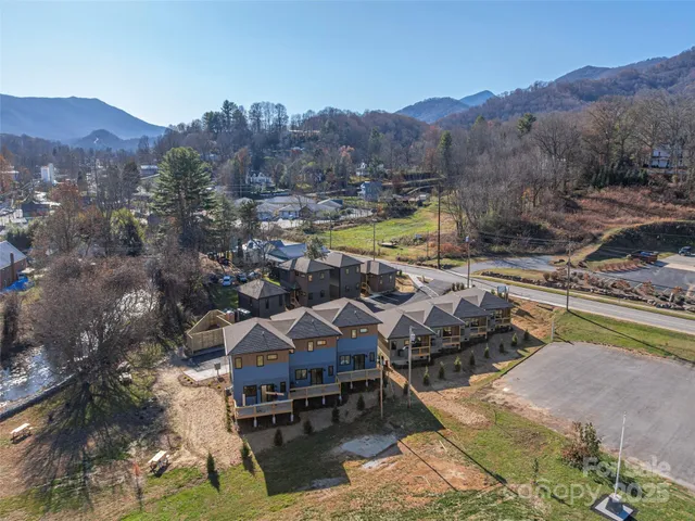 $250,000 | 11 Leap Frog Park, Waynesville, NC 28786