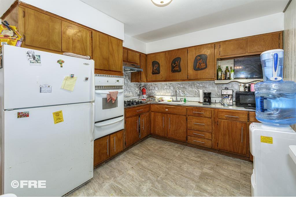 10568 Flatlands 3rd Street Brooklyn, NY 11236 - Photo 11 of 17