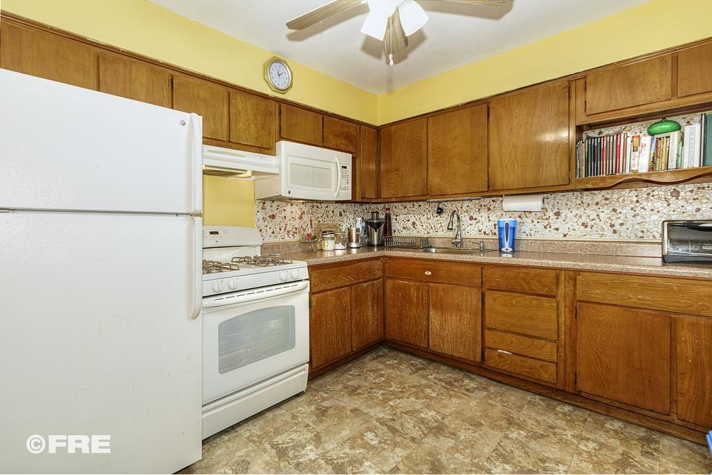 10568 Flatlands 3rd Street Brooklyn, NY 11236 - Photo 4 of 17