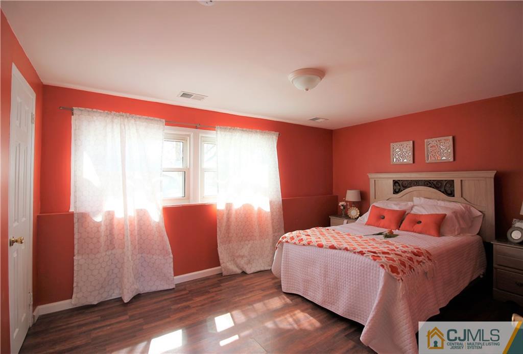 33 Wellington Road East Brunswick, NJ 08816 - Photo 17 of 25 Gallery Image 17