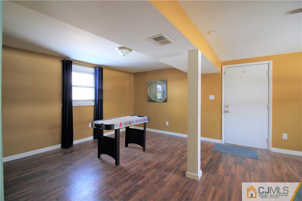 33 Wellington Road East Brunswick, NJ 08816 - Photo 20 of 25 Gallery Image 20