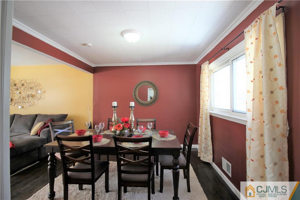 33 Wellington Road East Brunswick, NJ 08816 - Photo 7 of 25 Gallery Image 7