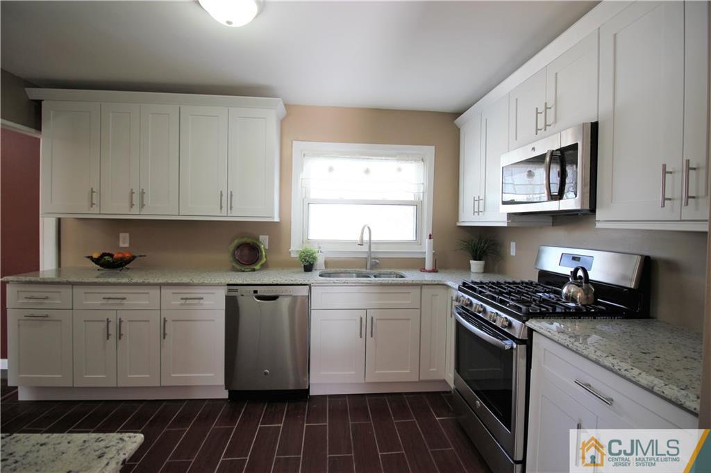 33 Wellington Road East Brunswick, NJ 08816 - Photo 9 of 25 Gallery Image 9