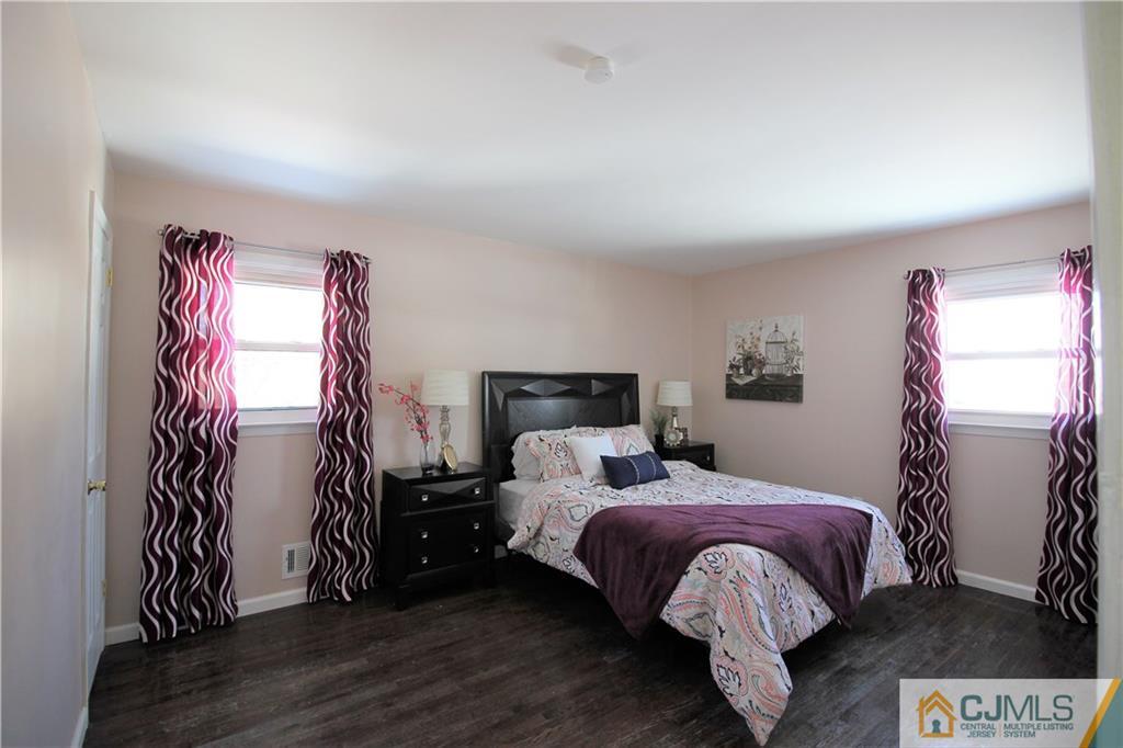 33 Wellington Road East Brunswick, NJ 08816 - Photo 10 of 25 Gallery Image 10