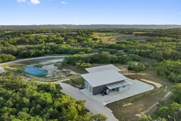 $1,500,000 | 370 Gray Wolf, Blanco, TX 78606