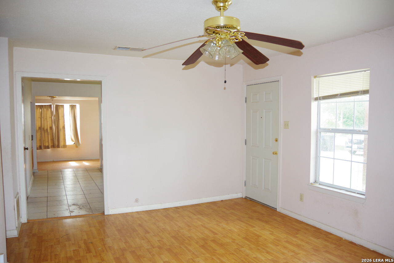 546 Rice Road San Antonio, TX 78220 - Photo 3 of 11