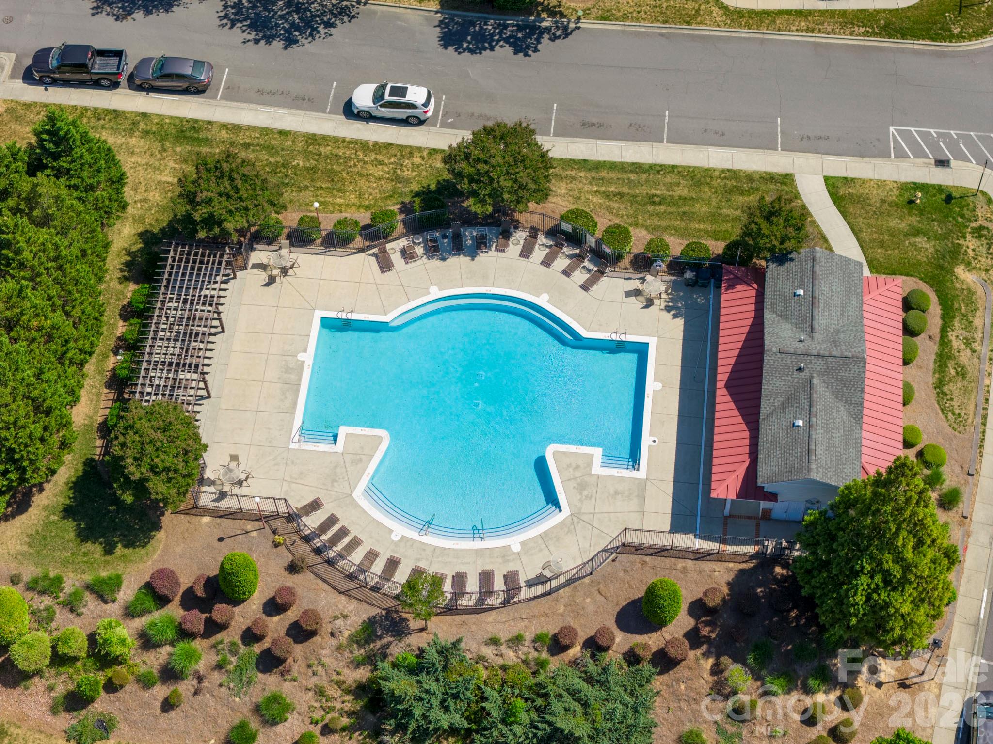 14726 Intermilan Way Charlotte, NC 28277 - Photo 36 of 38 an aerial view of a house having swimming pool