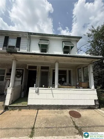 $850 | 145-146 East Center Street, Unit 2, Nesquehoning, PA 18240