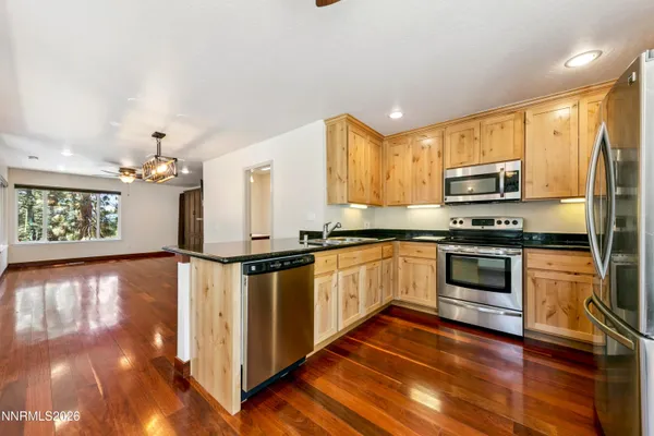 $3,000 | 215 Clubhouse Circle, Stateline, NV 89449