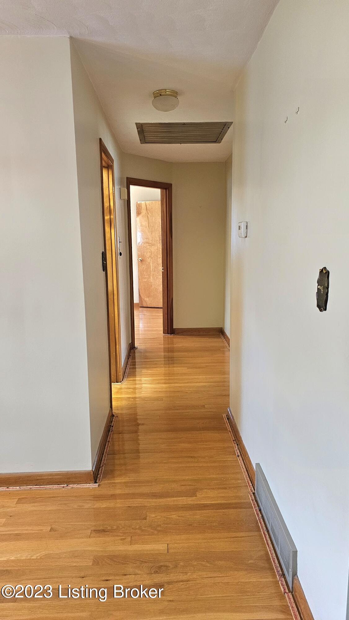 4133 Dover Road Louisville, KY 40216 - Photo 14 of 44 1000004778