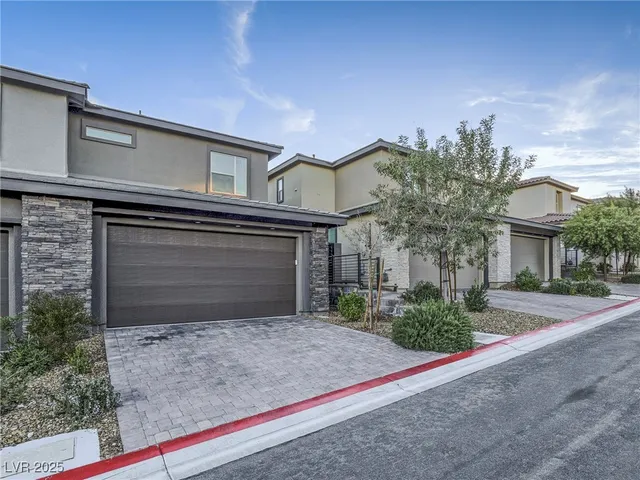 $2,400 | 11689 Bearpaw Meadow Avenue, Las Vegas, NV 89138