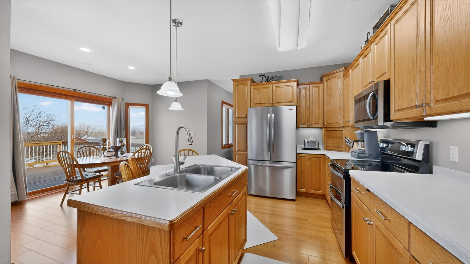 713 7th Street Northwest Byron, MN 55920 - Photo 11 of 62