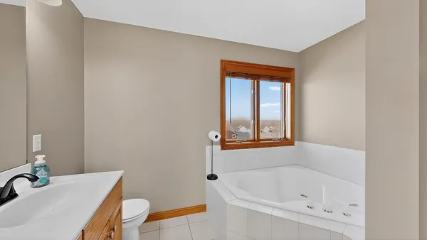 $559,900 | 713 7th Street Northwest, Byron, MN 55920