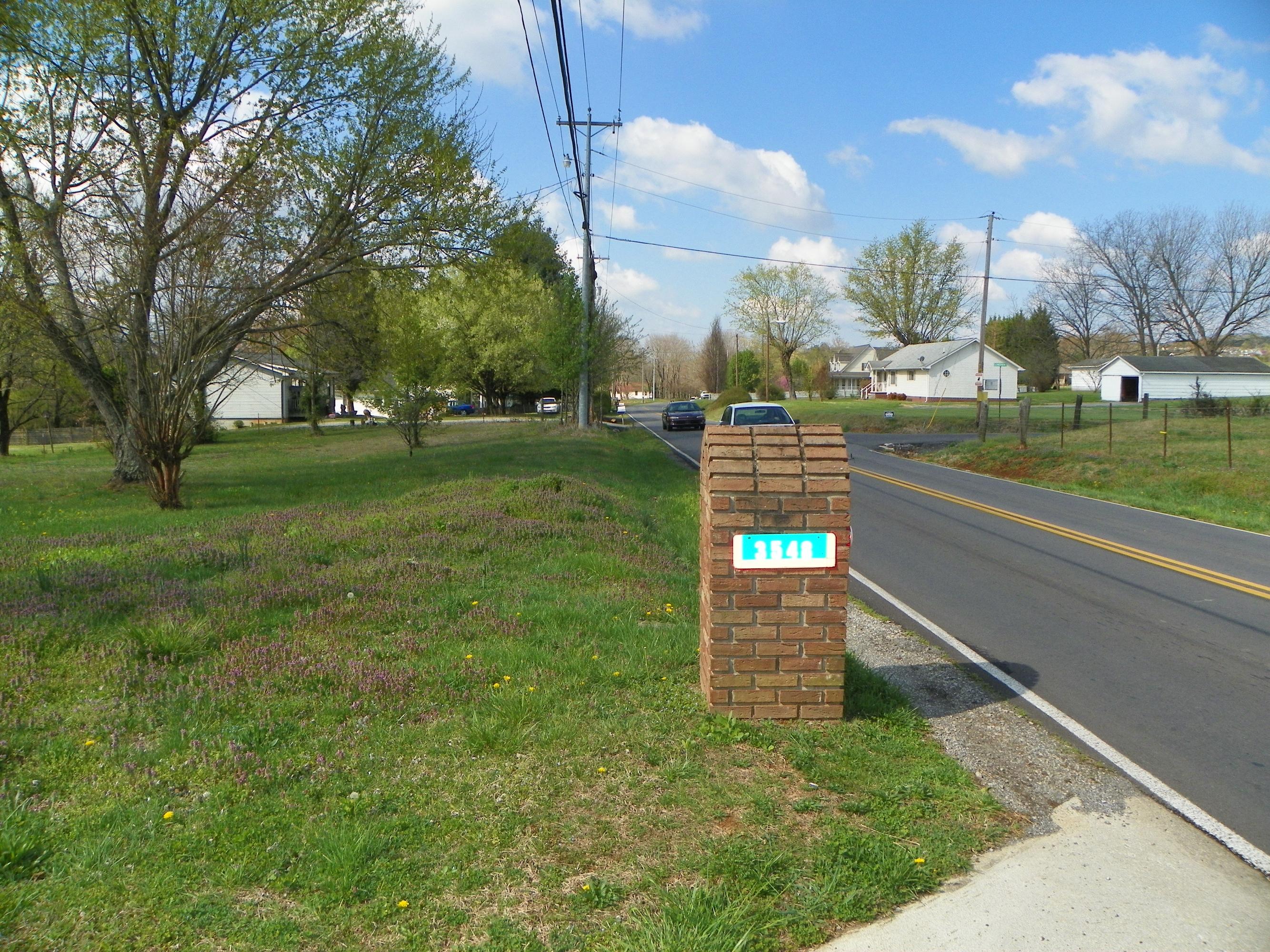 3548 Morganton Road Maryville, TN 37801 - Photo 13 of 19 BRICK MAILBOX