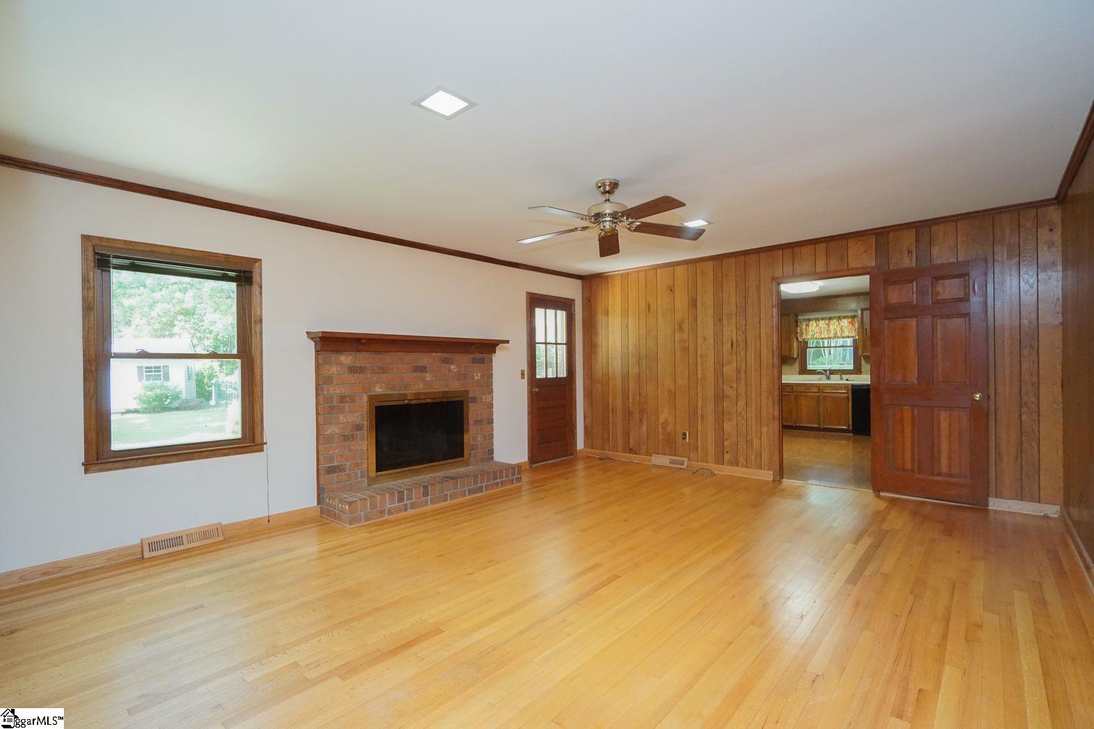 26 Parliament Road Greenville, SC 29615 - Photo 13 of 34 Gallery Image 13