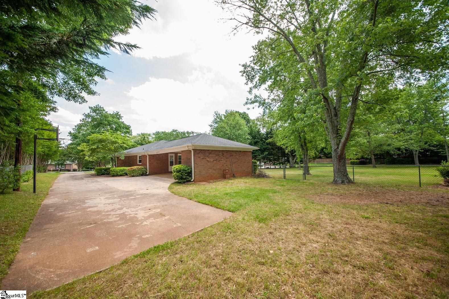 26 Parliament Road Greenville, SC 29615 - Photo 25 of 34 Gallery Image 25