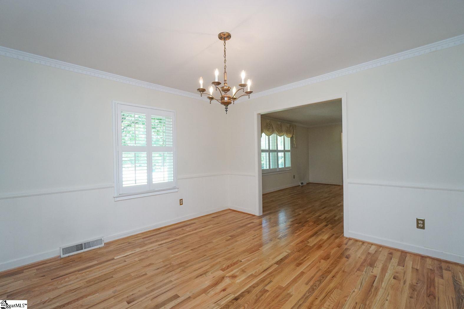 26 Parliament Road Greenville, SC 29615 - Photo 8 of 34 Gallery Image 8