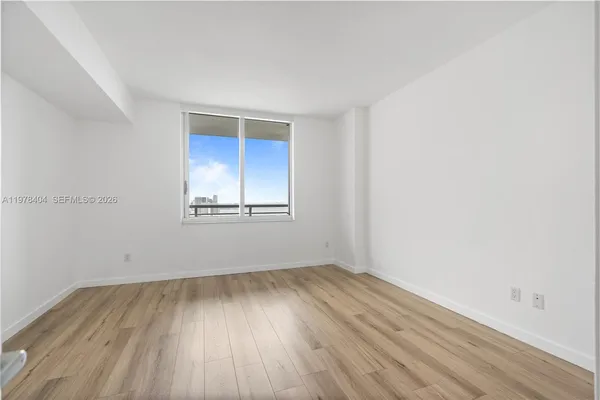 $3,200 | 325 South Biscayne Boulevard, Unit 4324, Miami, FL 33131