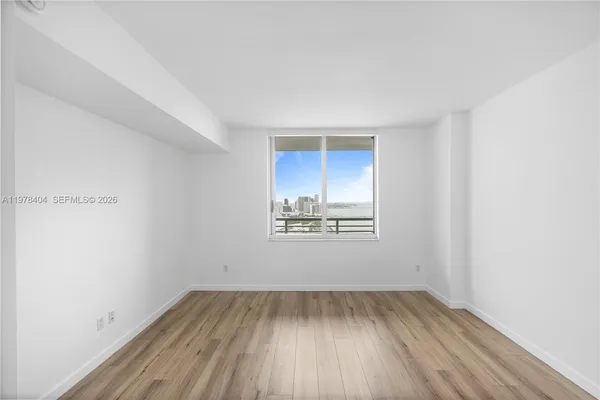 $3,200 | 325 South Biscayne Boulevard, Unit 4324, Miami, FL 33131