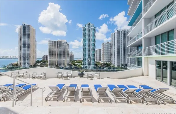 $3,200 | 325 South Biscayne Boulevard, Unit 4324, Miami, FL 33131