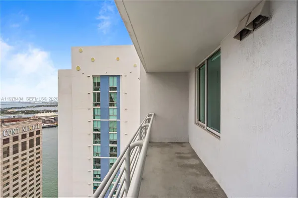 $3,200 | 325 South Biscayne Boulevard, Unit 4324, Miami, FL 33131
