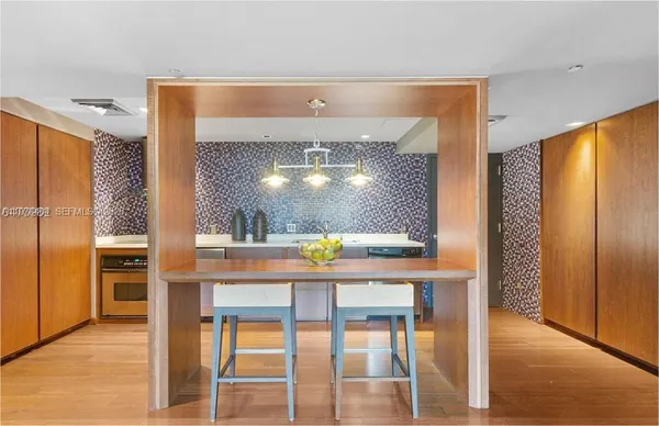 $3,200 | 325 South Biscayne Boulevard, Unit 4324, Miami, FL 33131