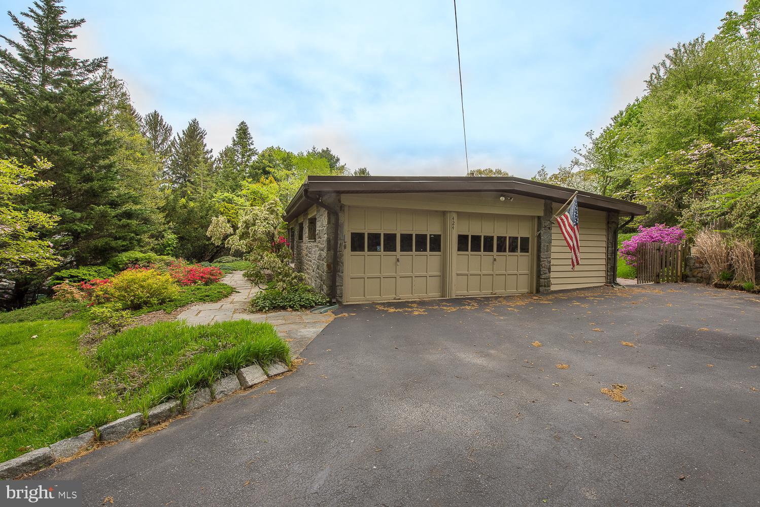 424 Fletcher Road Wayne, PA 19087 - Photo 16 of 19 Side View of Home