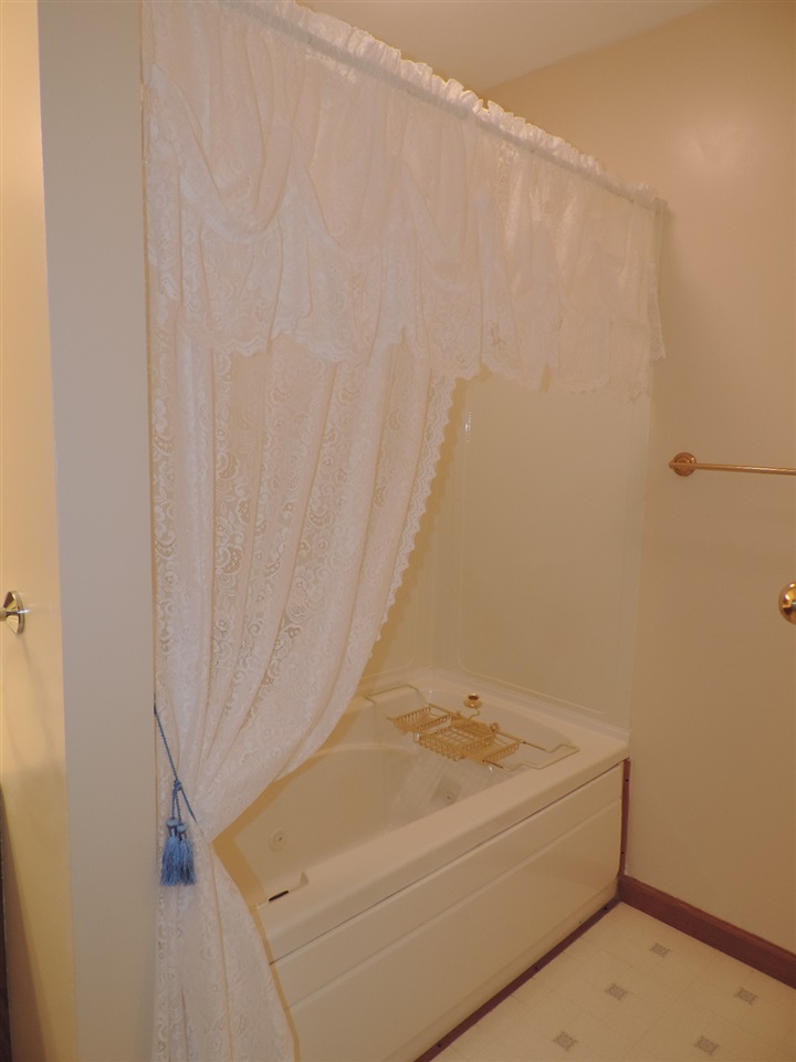 115 Yates Road Marquette Heights, IL 61554 - Photo 12 of 25 Gallery Image 12