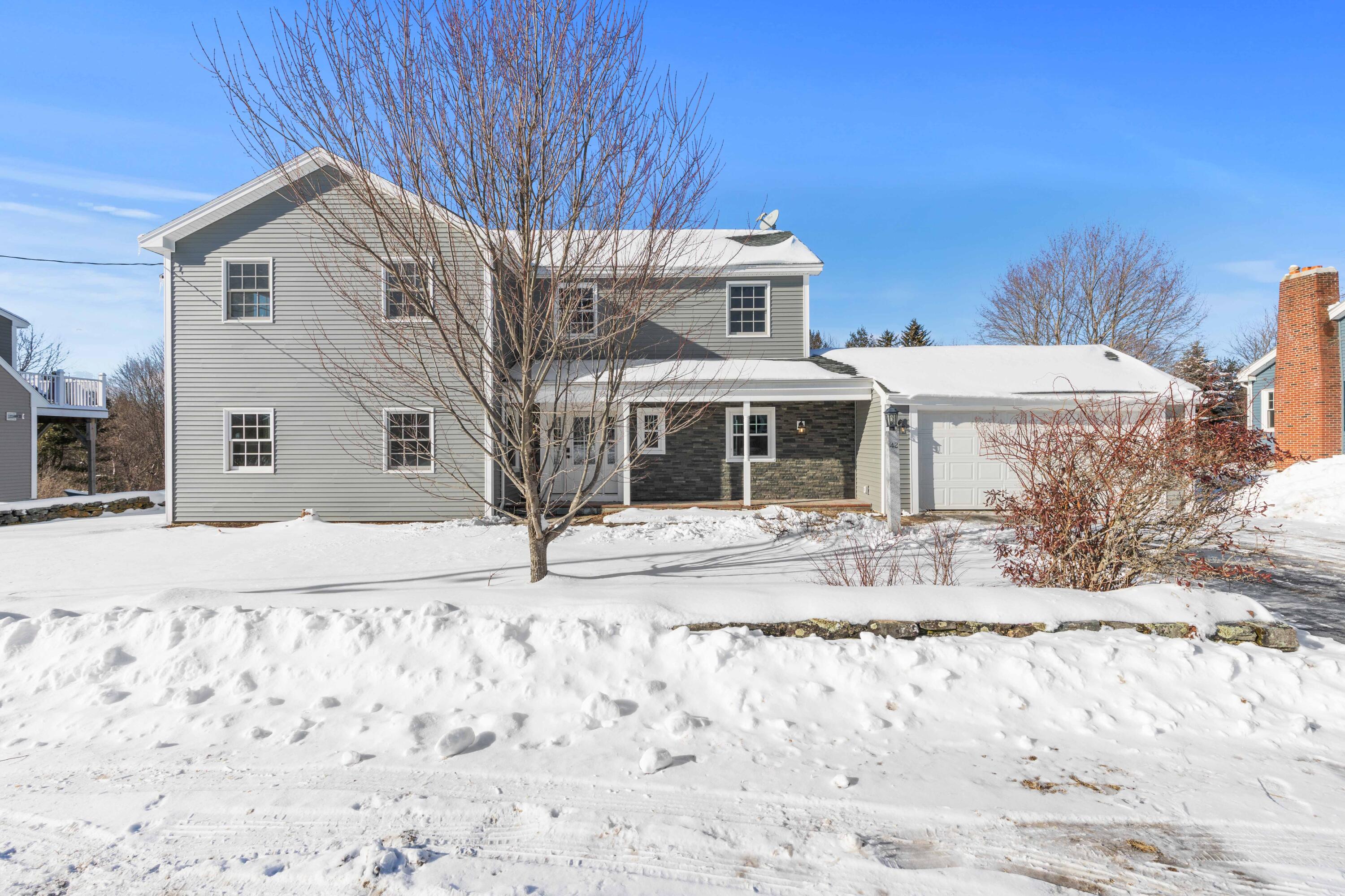 42 Hillview Road Gorham, ME 04038 - Photo 2 of 60 42 Hillview Gorham053