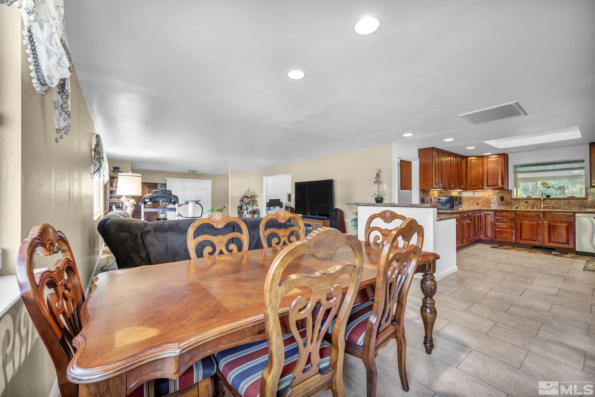 4050 Mayberry Drive Reno, NV 89519 - Photo 8 of 23 Photo 9