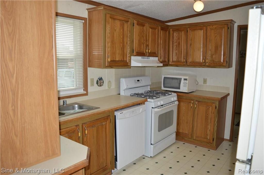 4728 Taft Road Algonac, MI 48001 - Photo 8 of 36 Gallery Image 8