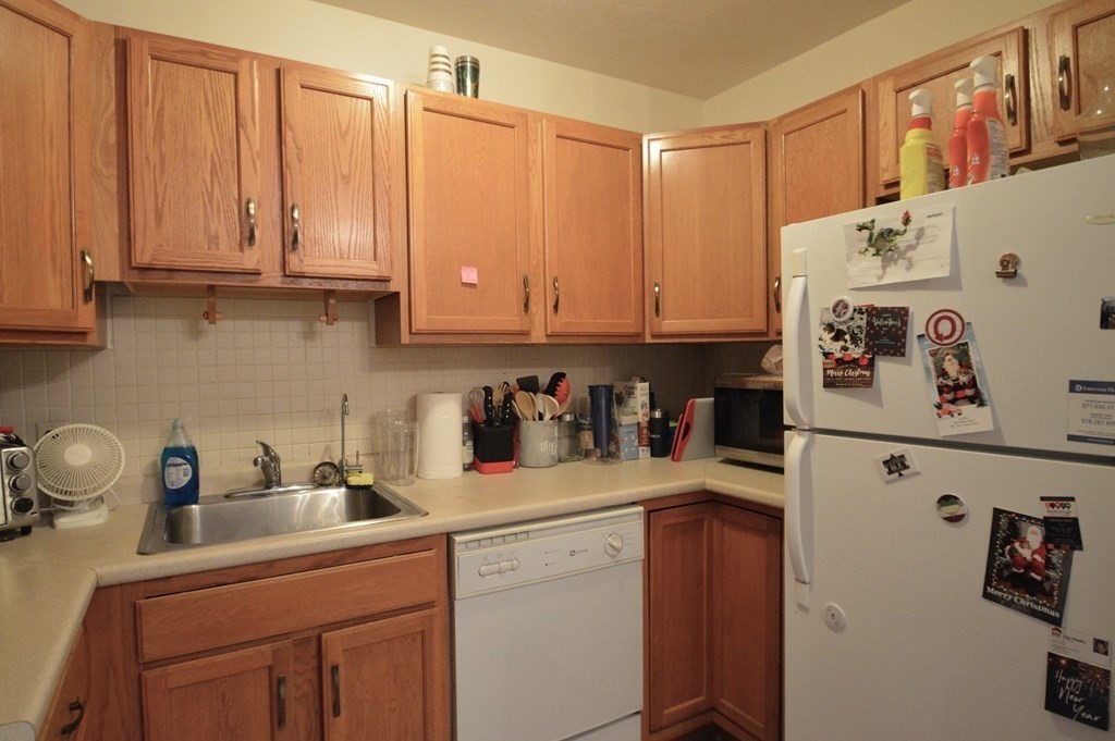 116 Boston Post Road East, Unit 207 Marlborough, MA 01752 - Photo 7 of 28 Gallery Image 7