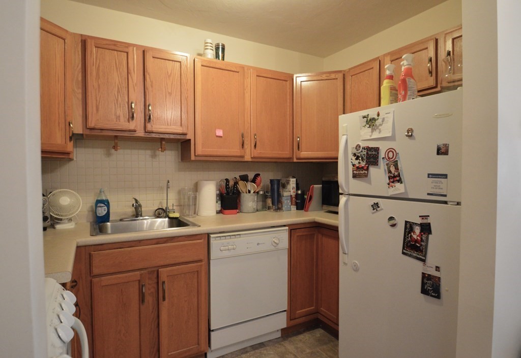116 Boston Post Road East, Unit 207 Marlborough, MA 01752 - Photo 8 of 28 Gallery Image 8