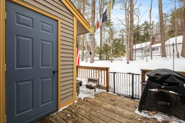 $300,000 | 35 Lakewood Pines, Unit 3, Bristol, NH 03222
