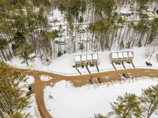 $300,000 | 35 Lakewood Pines, Unit 3, Bristol, NH 03222