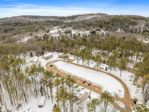 $300,000 | 35 Lakewood Pines, Unit 3, Bristol, NH 03222