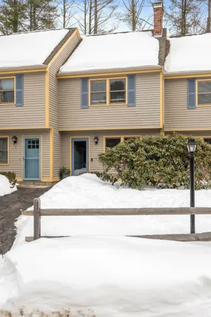 $300,000 | 35 Lakewood Pines, Unit 3, Bristol, NH 03222