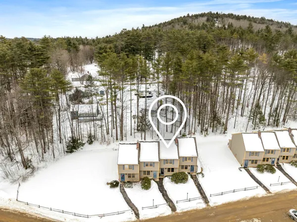 $300,000 | 35 Lakewood Pines, Unit 3, Bristol, NH 03222