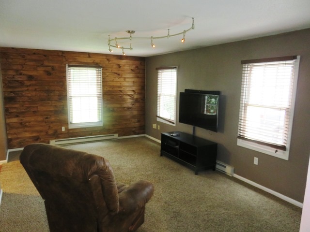 704 East Monroe Street Decatur, IN 46733 - Photo 5 of 9