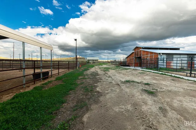 $950,000 | Undisclosed Address, Bakersfield, CA 93308