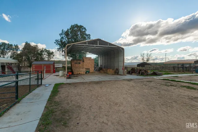 $950,000 | Undisclosed Address, Bakersfield, CA 93308