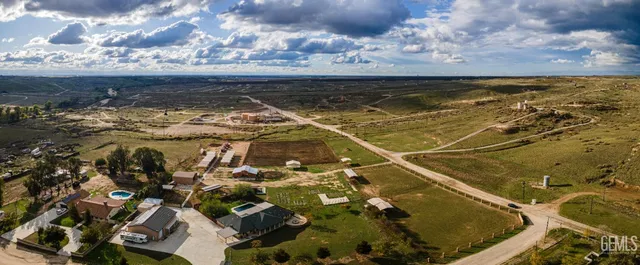 $950,000 | Undisclosed Address, Bakersfield, CA 93308