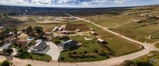 $950,000 | Undisclosed Address, Bakersfield, CA 93308