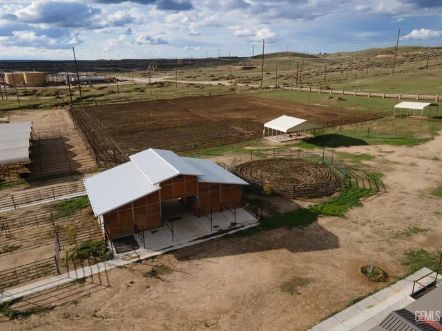 $950,000 | Undisclosed Address, Bakersfield, CA 93308