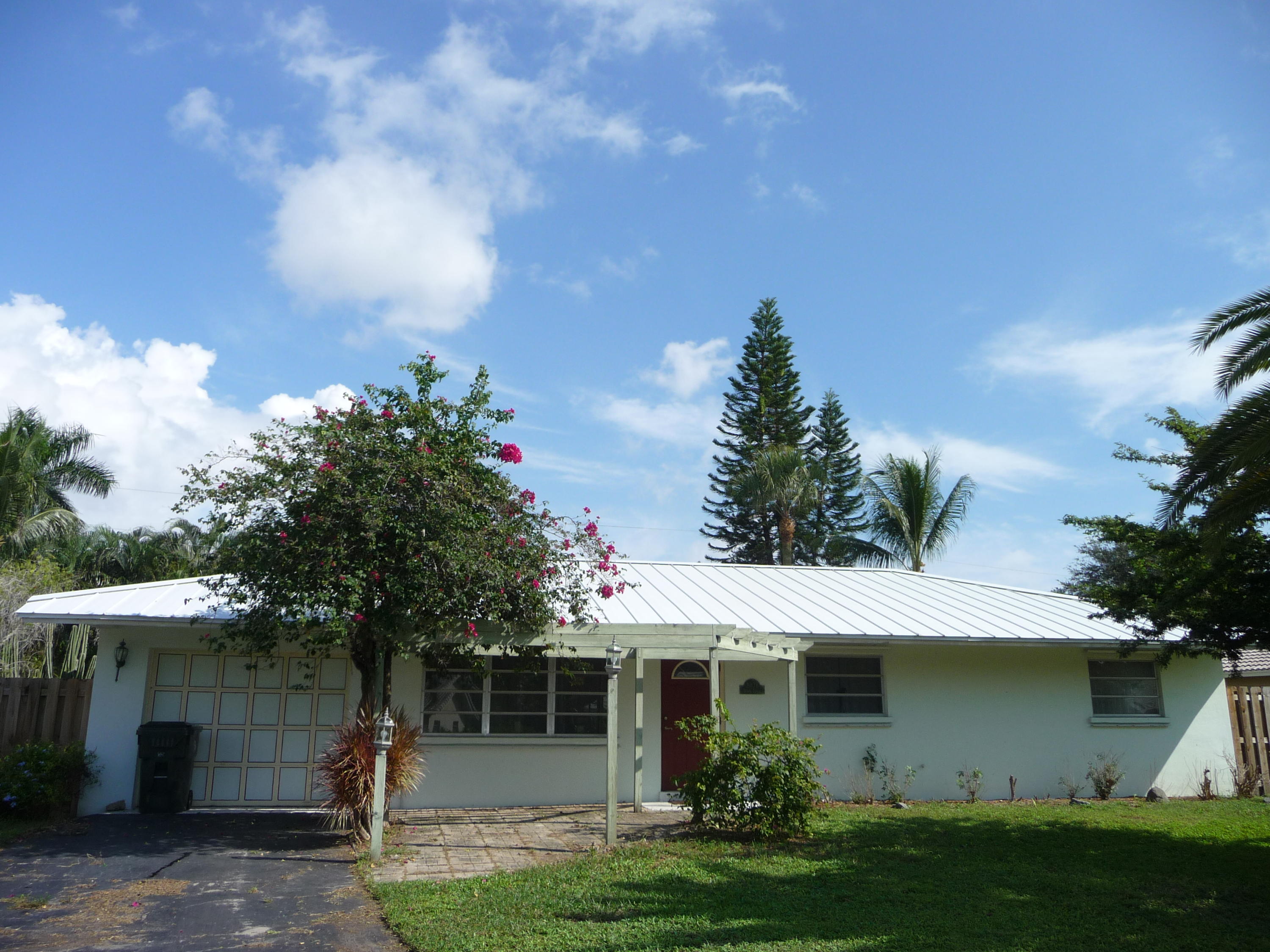 2071 Bonnie Street Boca Raton, FL 33486 - Photo 1 of 14 Helga exterior