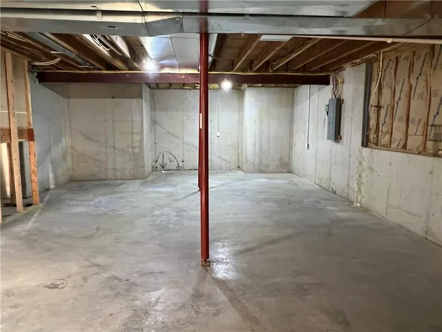 $350,000 | 109 Northwest 90th Place, Kansas City, MO 64155