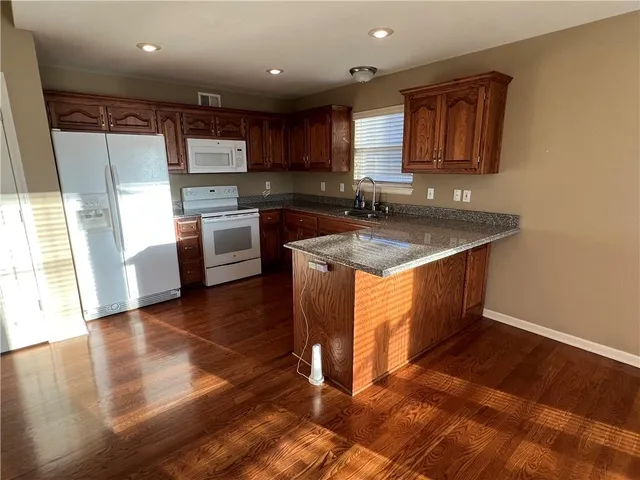 $350,000 | 109 Northwest 90th Place, Kansas City, MO 64155