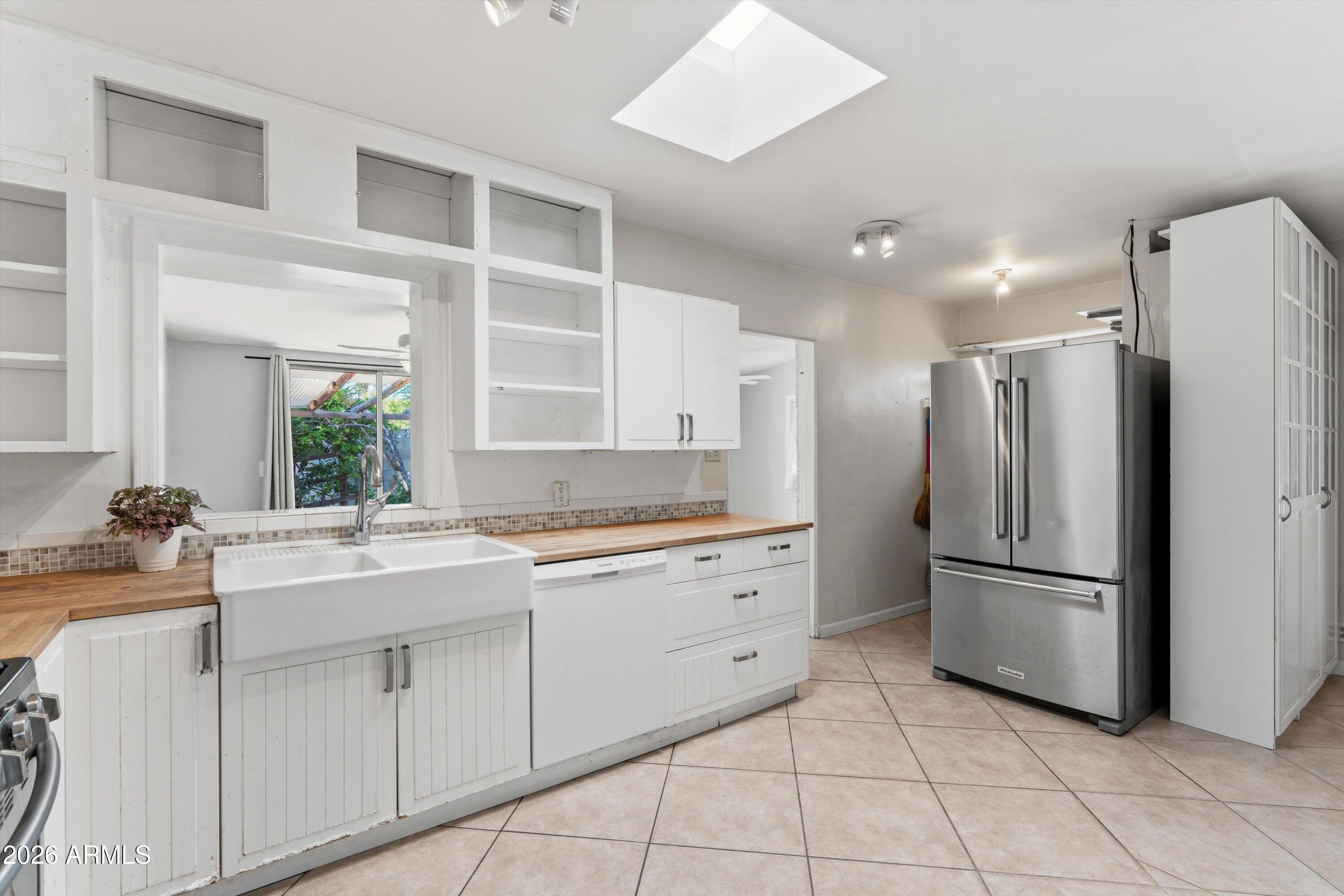 1130 East Colter Street Phoenix, AZ 85014 - Photo 11 of 37 16-Kitchen